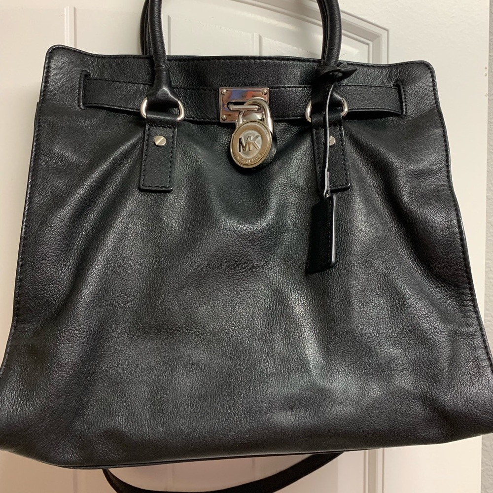Authentic Michael Kors Purse - image 4